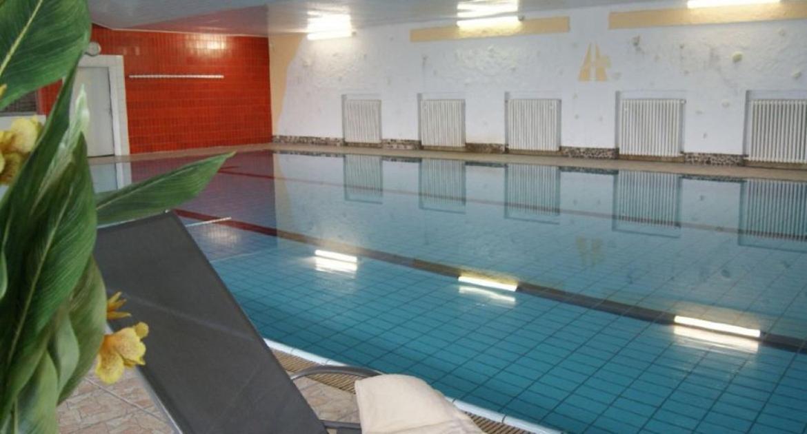Hotel Lahnblick Бад-Ласфе Экстерьер фото